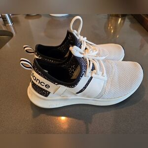 Women's Nergize Sport Leopard Walking Sneakers 8.5